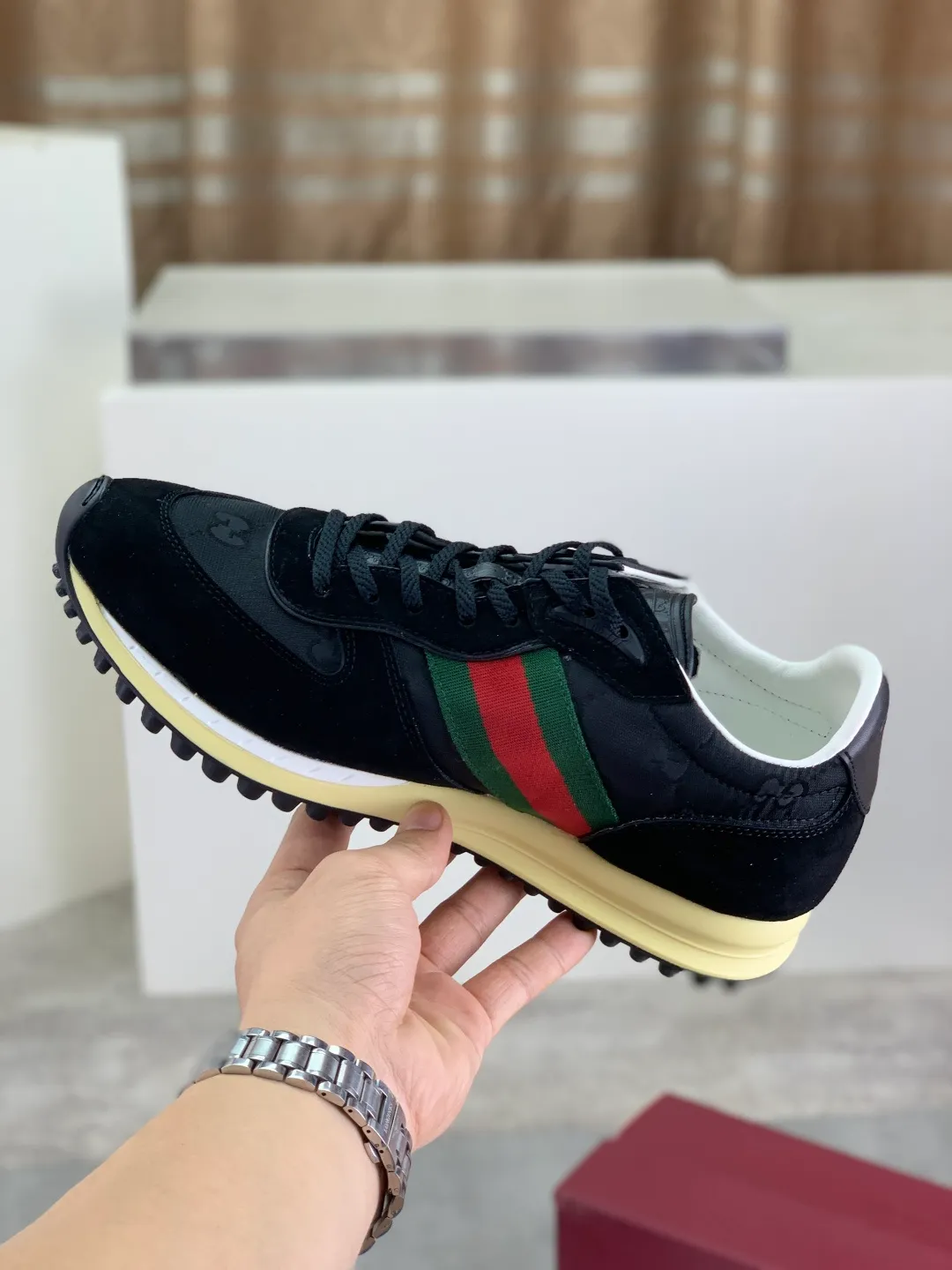 Men's shoes 💰P640 New Gucci Gucci Top version Latest catwalk style Re-Motion series Thick-soled casual sports shoes Original purchase and development ▪️Fabric: Original custom imported first-layer cowhide ▪️Sole: Original molded TPU material ▪️Sole thickness: 3.5CM ▪️Size: Men 39-45 Color: 8️⃣ colors available, boutique packaging